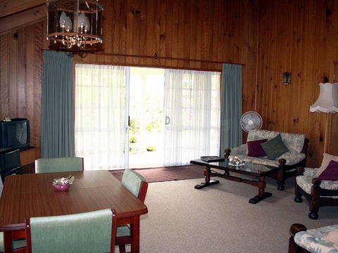 Shiralee Executive Cottages - Accommodation QLD 0