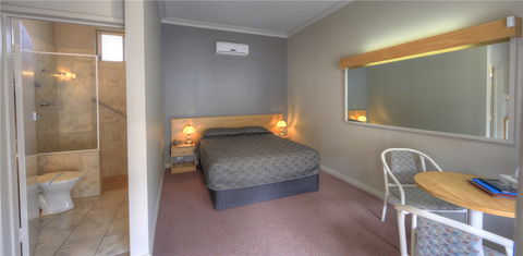 Silver Haven Motor Inn - Accommodation QLD 5