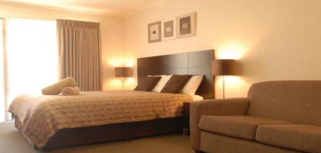 Tea House Motor Inn and Apartments - Accommodation QLD
