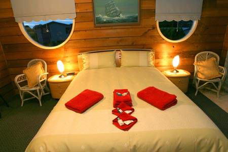 The Black Dolphin - Accommodation QLD 5