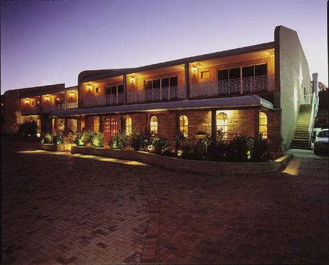 Hermitage Campbelltown - Accommodation QLD 1
