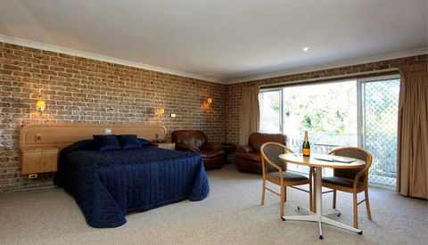 Hermitage Campbelltown - Accommodation QLD 0