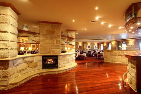 Hermitage Campbelltown - Accommodation QLD 6