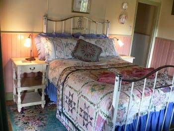 The Witches Garden - Cottage On The Creek - Accommodation QLD 0