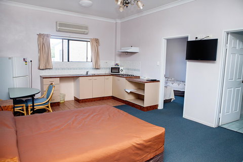Townview Motel - Accommodation QLD 3