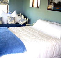 Walls Court Bed  Breakfast - Accommodation QLD