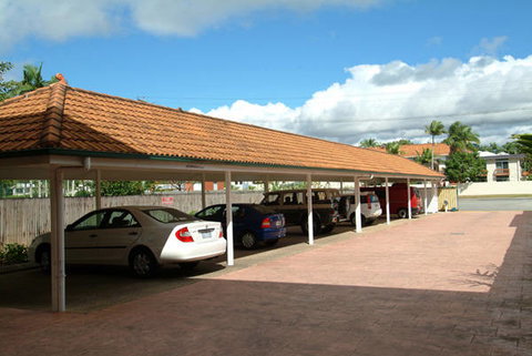 Waterfront Terraces - Accommodation QLD 6