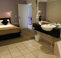 Windmill Motel and Reception Centre - Accommodation QLD