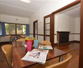 Governors Circle - Accommodation QLD 1