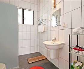 Beachside Tropical Retreat - Accommodation QLD 5