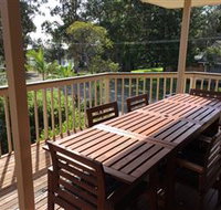 Narrawallee Holiday House - Accommodation QLD