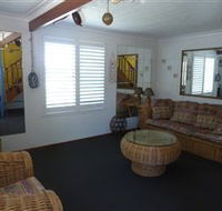 Sails Beach House Apartment Pottsville - Accommodation QLD