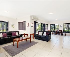 The 17th Tee - Accommodation QLD 1
