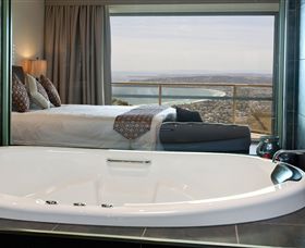 Arthurs Views - Accommodation QLD 3