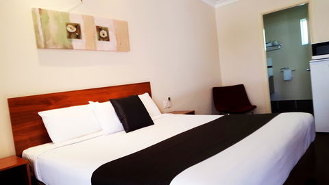 Roma Explorers Inn - Accommodation QLD 1