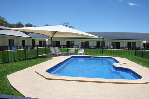 Roma Explorers Inn - Accommodation QLD 3