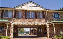 Endeavour Court Motor Inn - Dubbo - Accommodation QLD 4