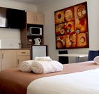 Hotel Gracelands - Parkes - Accommodation QLD
