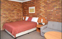 Peter Allen Motor Inn - Tenterfield - Accommodation QLD 1