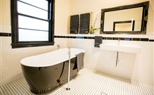 Tenterfield NSW Accommodation QLD