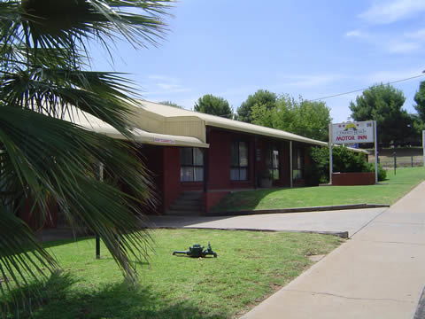 Country Roads Motor Inn - Narrandera - Accommodation QLD 4