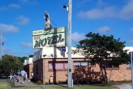 Jackie Howe Motel - Accommodation QLD 0