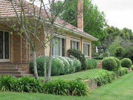 Westgate Vineyard Country House - Accommodation QLD 0