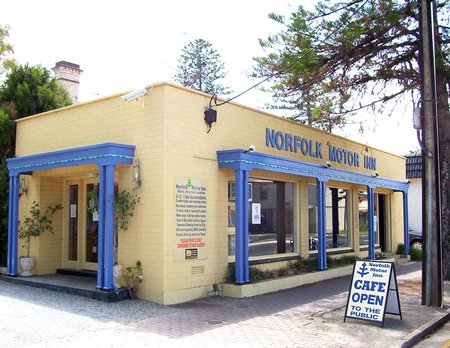 Norfolk Motor Inn - Accommodation QLD 1