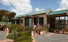 Beach Retreat Tourist Park - Accommodation QLD