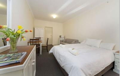 Aussie Settler Motel - Accommodation QLD 4