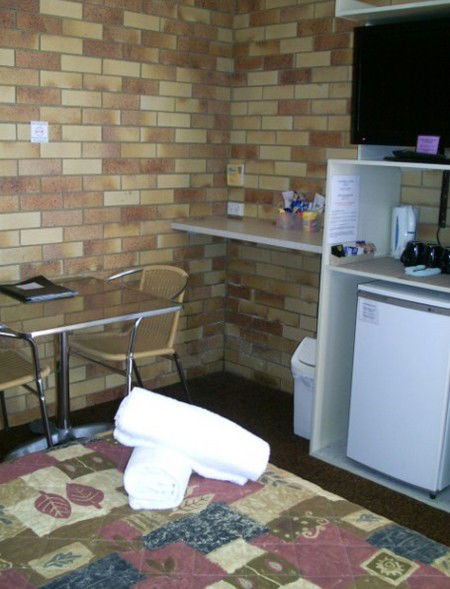 Chaparral Motel - Accommodation QLD 1