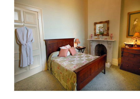Rupertswood Mansion - Accommodation QLD 1