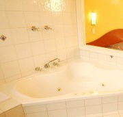  Colonial Motel Richmond - Accommodation QLD