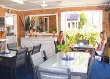 Bosuns Inn Motel - Accommodation QLD 1