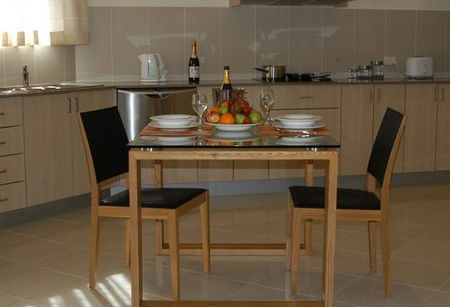 Francis Phillip Motor Inn - Accommodation QLD 1