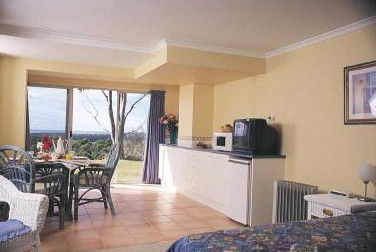 Milton Village Motel - Accommodation QLD 3