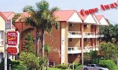 Harbour Royal Motel - Accommodation QLD 0