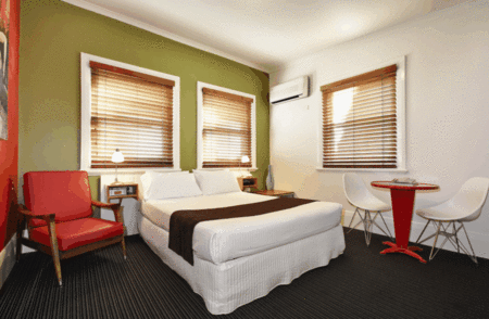 Tolarno Hotel - Accommodation QLD 1