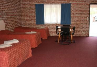 Gloucester Country Lodge - Accommodation QLD 3