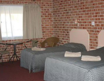 Gloucester Country Lodge - Accommodation QLD 4