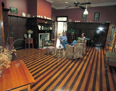 Hotel Corones - Accommodation QLD 3