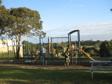 Limestone Coast Tourist Park - Accommodation QLD 4