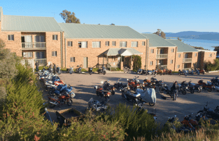 Acacia Snowy Motel - Accommodation QLD 3