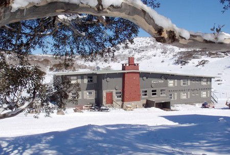 Swagman Chalet - Accommodation QLD 2