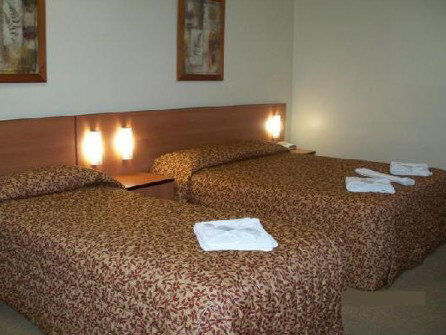 Molong Motor Inn - Accommodation QLD 1