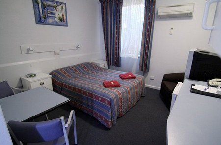 Amber Motel - Accommodation QLD 3