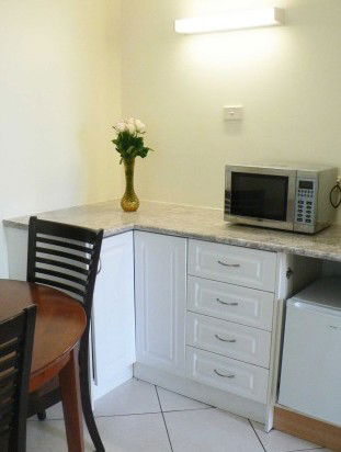 Stayinn Motel - Accommodation QLD 4