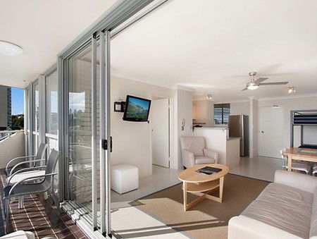 Eden Tower Holiday Apartments - Accommodation QLD 1