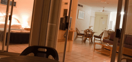 Golden Sands Beachfront Apartment Resort - thumb 2