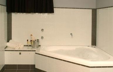 Best Western Sunseeker Motor Inn - Accommodation QLD 4